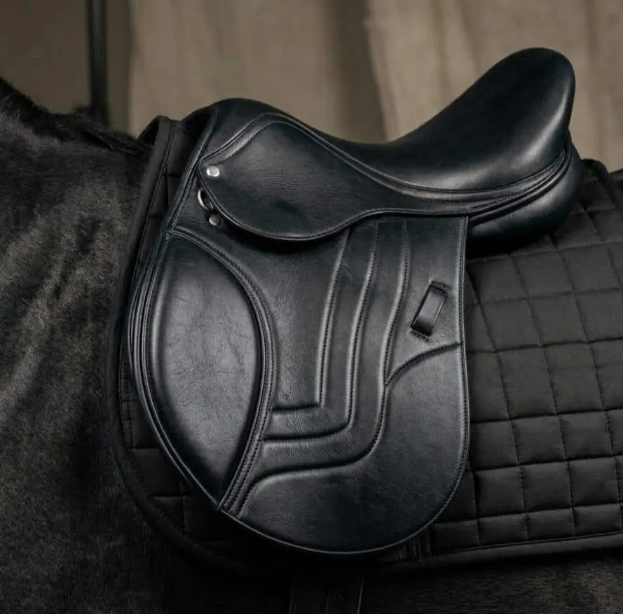 Black Leather English Jumping Saddle