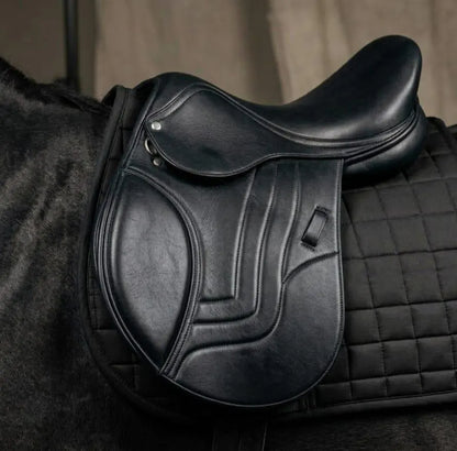 Black Leather English Jumping Saddle